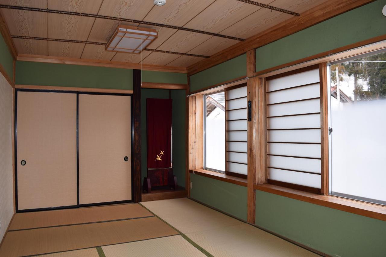 Hotel Gokayama Base Nanto Exterior foto